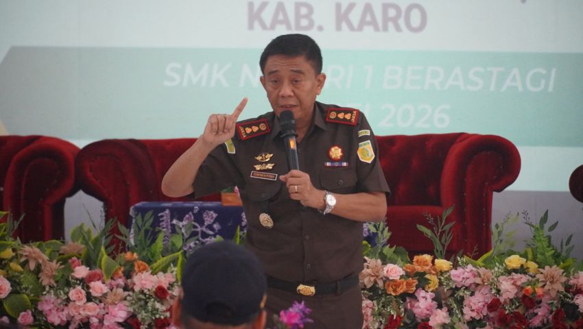 Kejari Karo Gelar &ldquo;Jaksa Peduli Pendidikan&rdquo;, Dorong Lahirnya Generasi Emas 2045 Bebas Korupsi