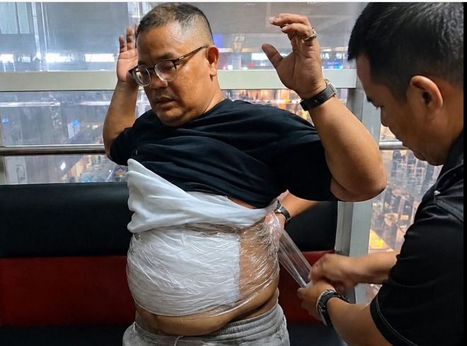 Sembunyikan 2 Kg Sabu di Perut dan Paha, Calon Penumpang Pesawat Ditangkap di Kualanamu