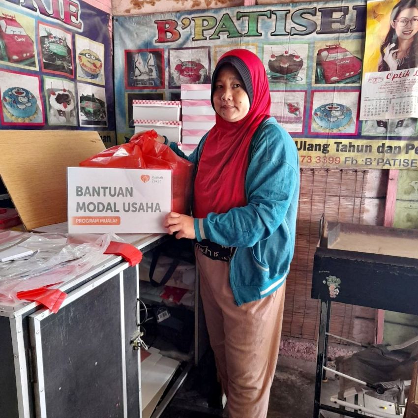 Rumah Zakat Salurkan Bantuan Modal Usaha untuk Tiga Peserta Program Mualaf di Pandan, Tapanuli Tengah