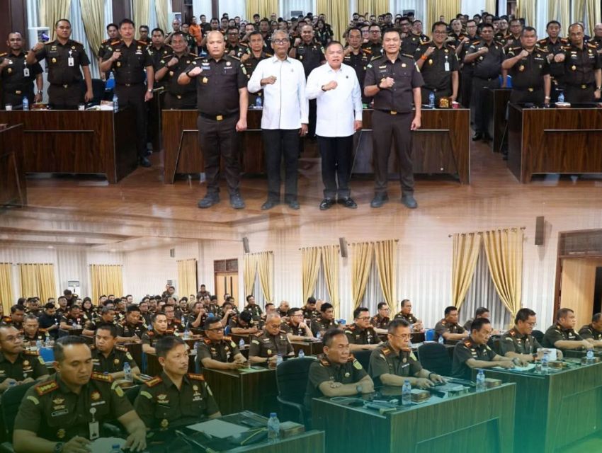 Sesjamintel Beri Arahan Kepada Kajari dan Kacabjari se-Sumatera Utara