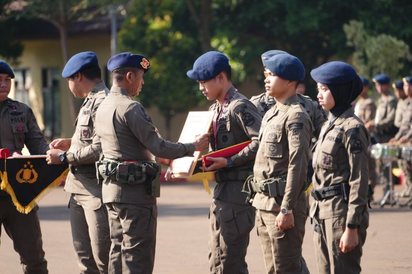 Wow...!! 2 Orang Batak Ini Terpilih Jadi Penerjun Andal Brimob Polri, Siapa Dia?