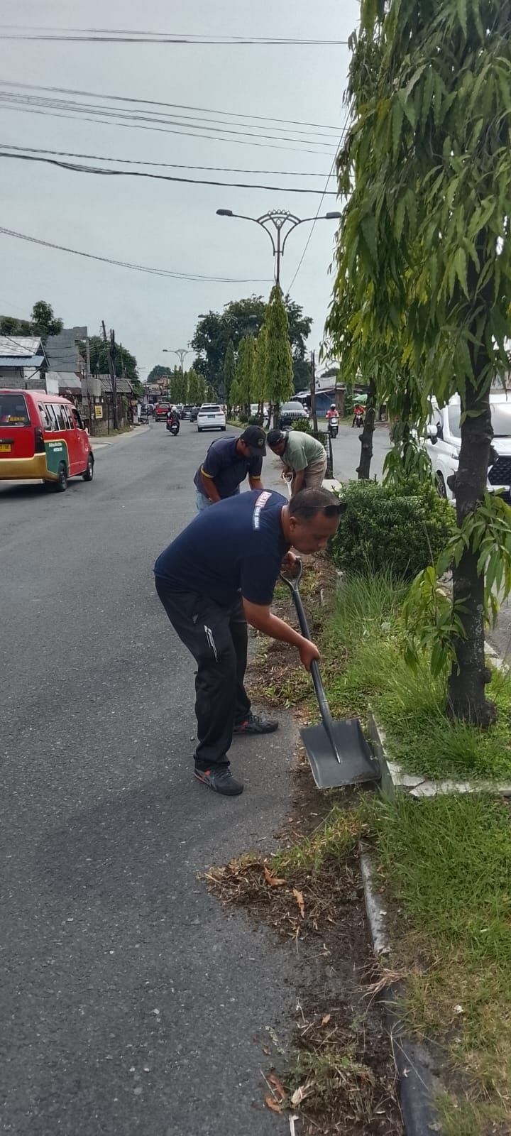 Lurah Beringin Ajak Warga Peduli Kebersihan Lewat Gerakan Indonesia Asri