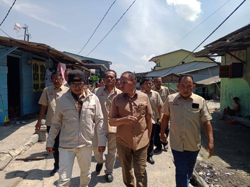 Maruli Siahaan Tinjau Rumah Pangihutan Nainggolan di Belawan, Dengarkan Langsung Keluhan Warga