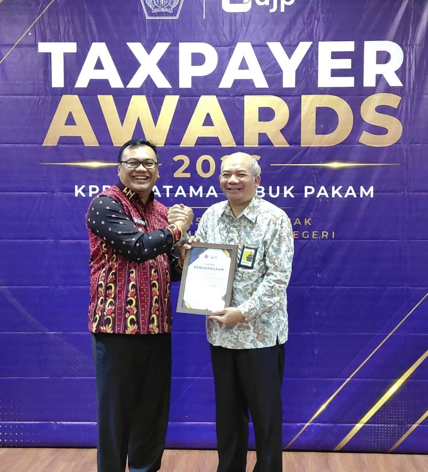 Bupati Bersama 5 OPD Kabupaten Deli Serdang Raih Penghargaan Taxpayer Awards 2026