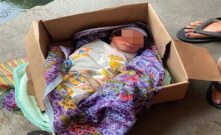 Bayi Laki-Laki Ditemukan Terbungkus Kain di Dalam Kardus