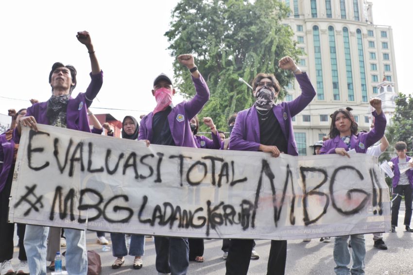 Kepung Lapangan Merdeka, Mahasiswa: Copot Kepala BGN Sumut Hentikan MBG