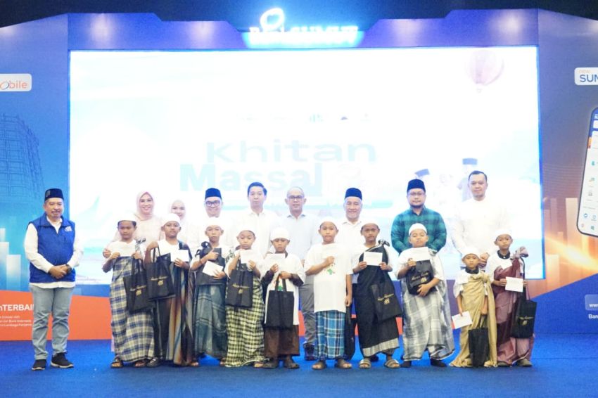 Bank Sumut Salurkan Zakat Pegawai, 100 Anak Ikuti Khitan Massal