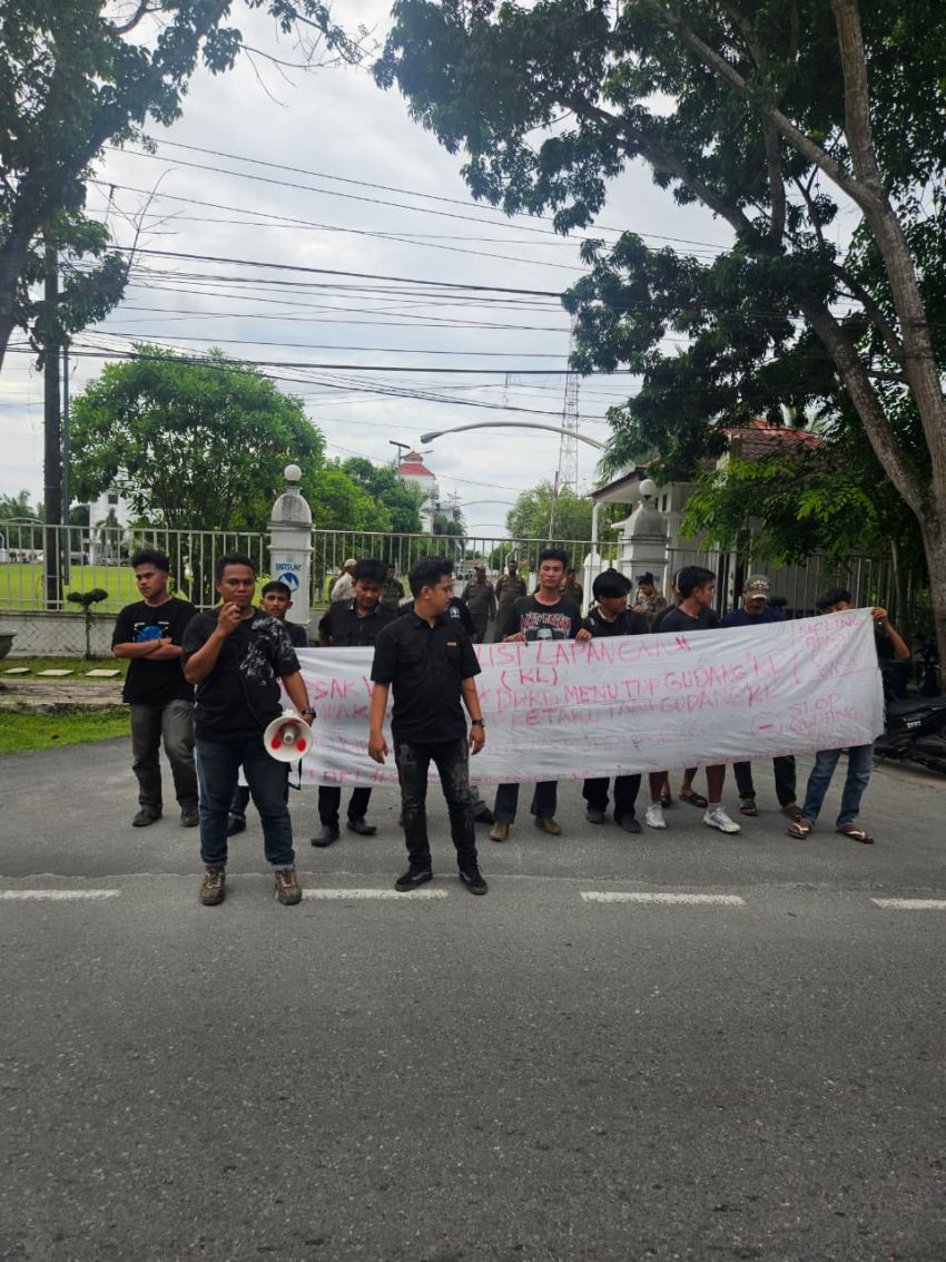 Timbulkan Aroma Tak Sedap, Mahasiswa Tuntut Transparansi Pengelolaan Limbah Gudang KL