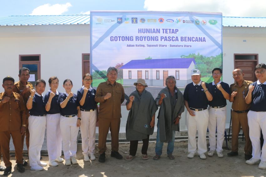 Serah Terima 70 Kunci Huntap Dolok Nauli, Nih Pesan Wabup Taput