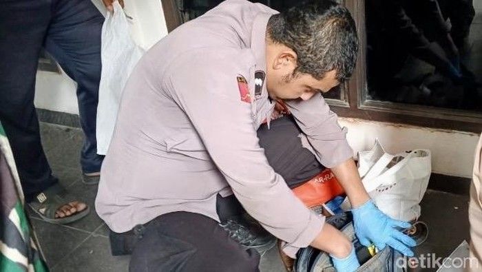 Terlilit Utang, Cowok Cekik Pacarnya di Kamar Hotel Hingga Tewas