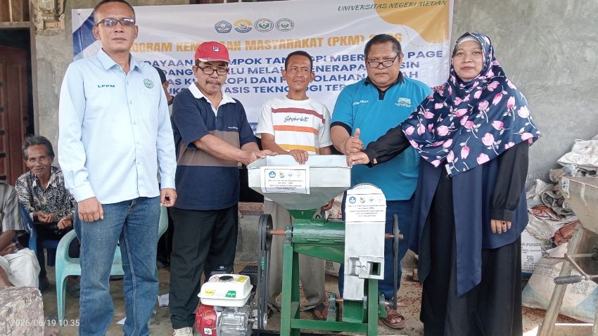 Tim PKM DPPM Unimed Implementasikan Teknologi Pengupas Kulit Kopi Untuk Kelompok Tani Mberasmo Page Pakpak Bharat