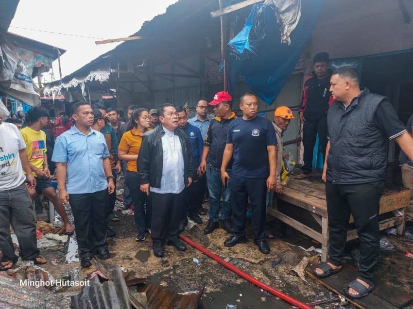 Ratusan Kios di Pasar Parluasan Diamuk 'Sijago Merah', Begini Kata Wesly Silalahi