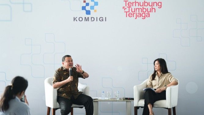 Lindungi Masyarakat dari Penipuan Digital, Registrasi SIM Biometrik Berlaku Sejak 1 Juli 2026
