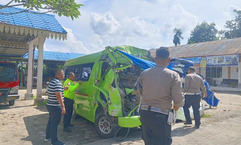 Mobil Travel Tabrak Truk di Tol Batu Bara, 4 Tewas 17 Luka, Lihat Data Korban