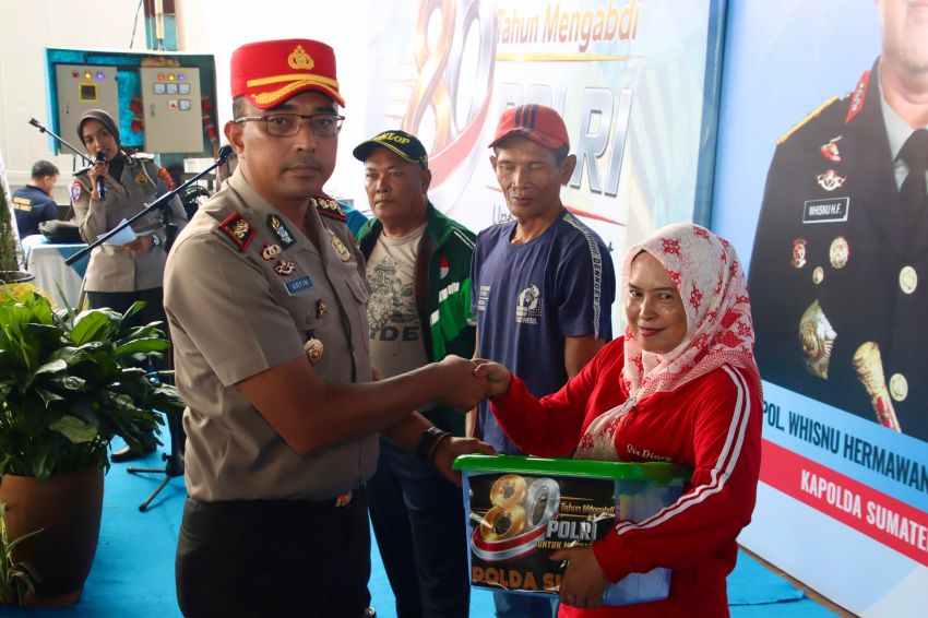 Sambut Hari Bhayangkara ke-80, Polda Sumut dan Polres Pelabuhan Belawan Bagikan 1.500 Paket Sembako