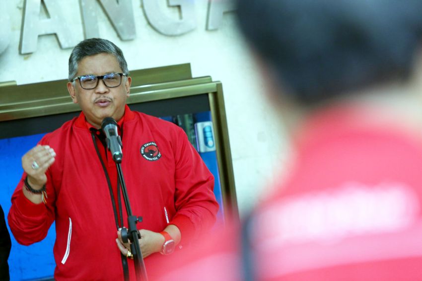 Hasto Kritik Kebijakan Babinsa dan Bhabinkamtibmas yang Terlibat Tarik Pajak