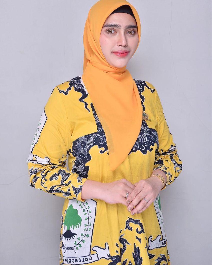Shanaz Khairuz Putri Lauzia, Dari Dunia Jurnalistik Menuju Politik dan Bisnis