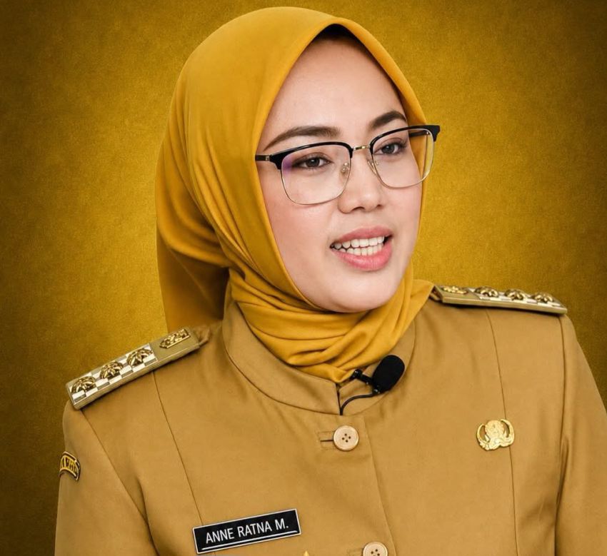 Melihat dari Dekat Sosok Anne Ratna Mustika, Siapa Dia...