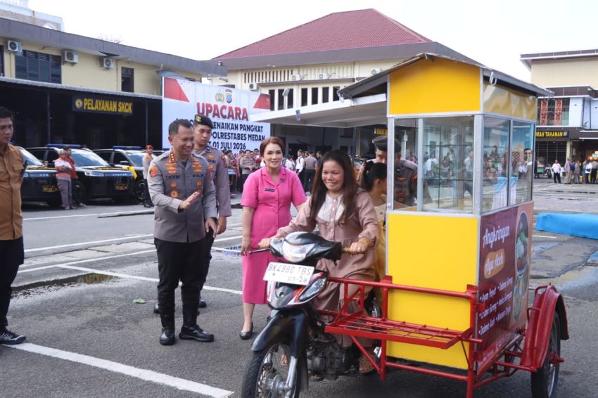 HUT Bhayangkara ke 80, Polrestabes Medan Beri Bantuan UMKM dan Resmikan Fasilitas Baru