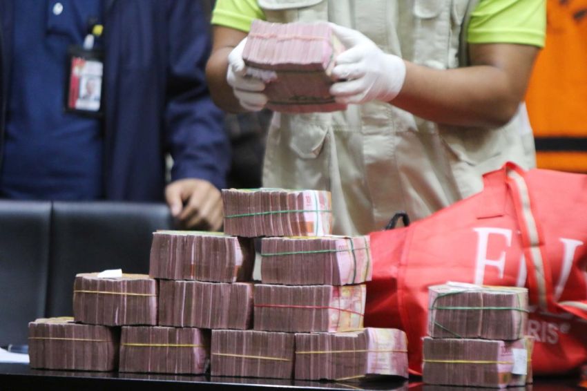 KPK Sita Uang Ratusan Juta dalam OTT Bupati Langkat
