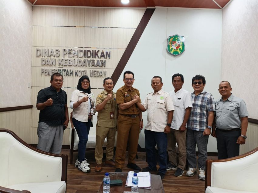 Kadis Dikbud Medan Sambut Tim Forwaka Sumut, Persilakan Pers Awasi Program Revitalisasi Sekolah