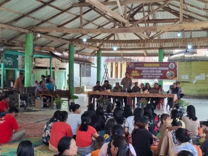Kapolsek Tigabinanga Edukasi Warga Desa Kem-Kem tentang Bahaya Narkoba