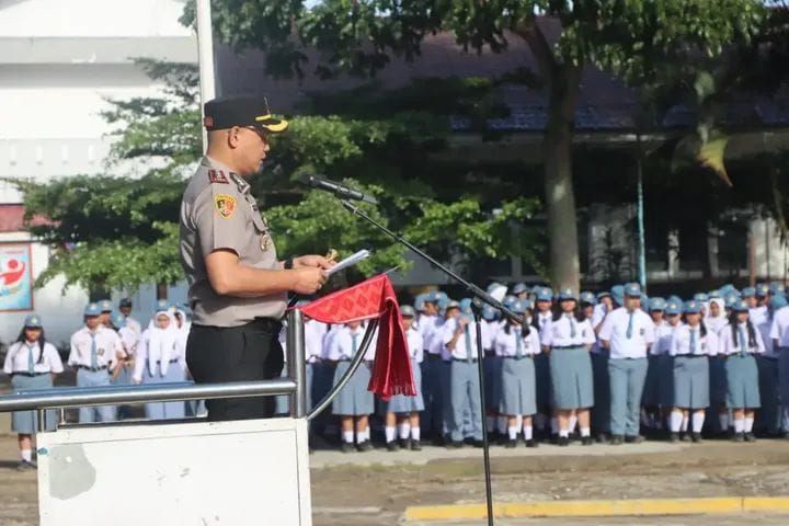Gelar 'Police Goes to School', Kapolres Karo Jadi Irup di SMAN 2 Kabanjahe