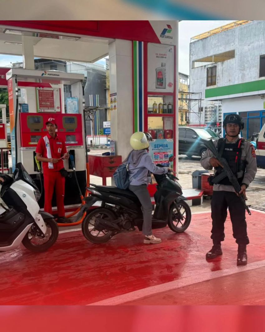 Brimob Polda Sumut Patroli Kelangkaan BBM di Sejumlah SPBU Padangsidimpuan