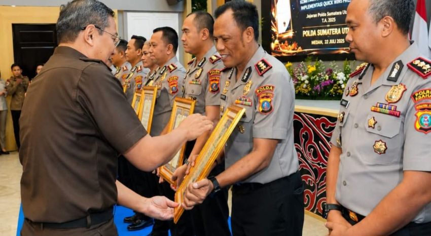 Polres Tanjungbalai Terima Penghargaan Pelayanan Prima dari Kapolda Sumut