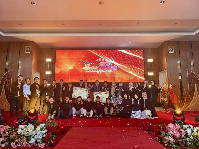 Kontingen UINSU Medan Panen Emas dan Platinum di Seiba International Festival 2026 Padang