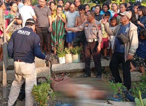 Duduk-duduk di Rel, Wanita Setengah Abad Tewas Ditabrak Kereta Api