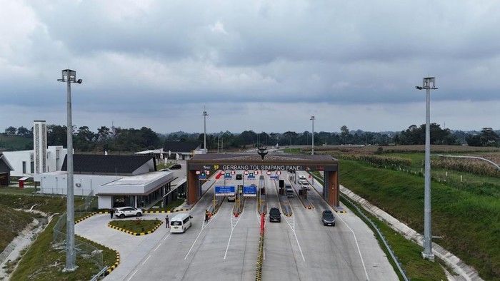 Mulai Bayar, Ini Rincian Tarif Tol Sinaksak-Simpang Panei