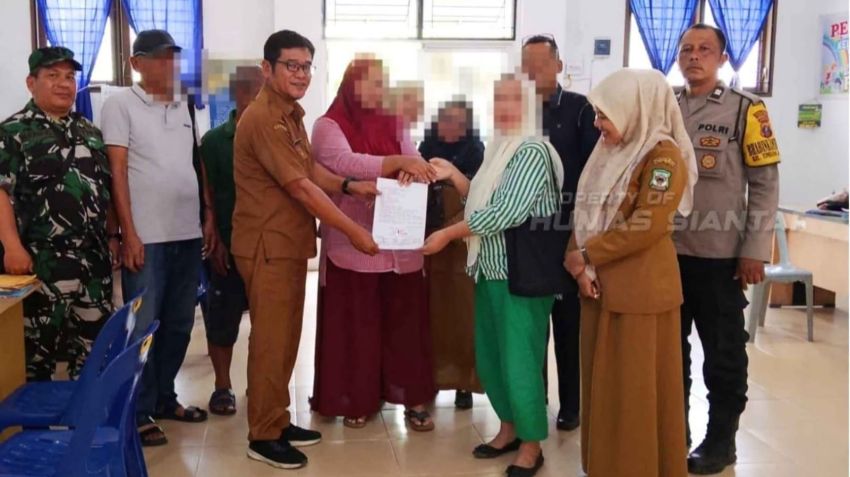Bhabinkamtibmas Polsek Siantar Barat Tuntaskan Selisih Paham Warga Jalan Silimakuta dengan Mediasi