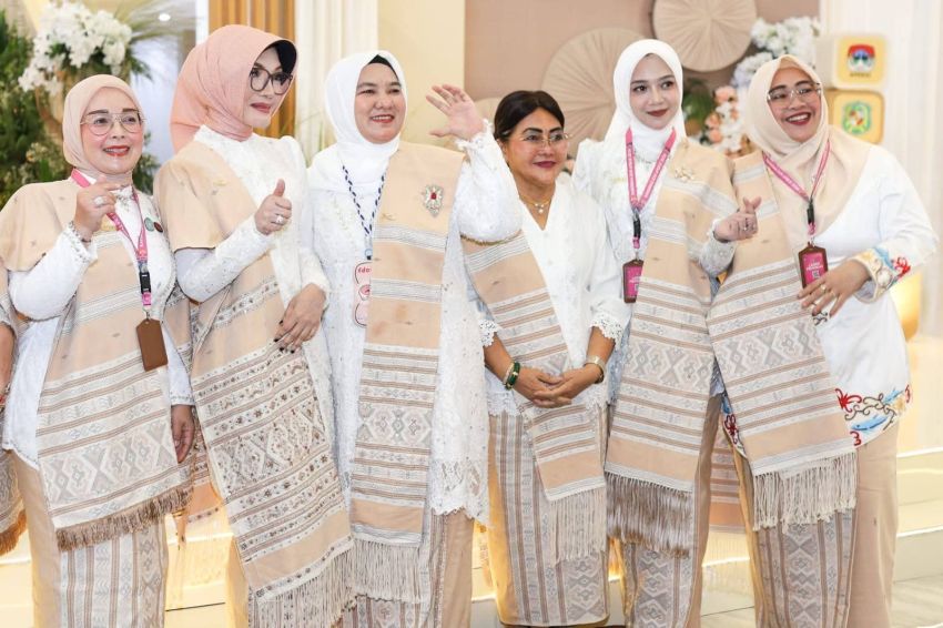 Ladies Program Rakernas APEKSI, Ny Liswati Nikmati Kuliner, Diperkenalkan Produk UMKM Khas Medan