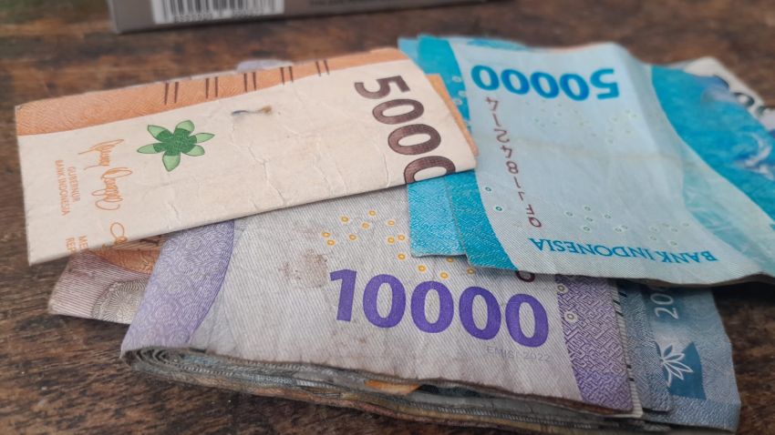 Nilai Tukar Rupiah Rabu, 1 Juli 2026 Sesi Pagi Dibuka Melemah Menjadi Rp17.944 per Dolar AS