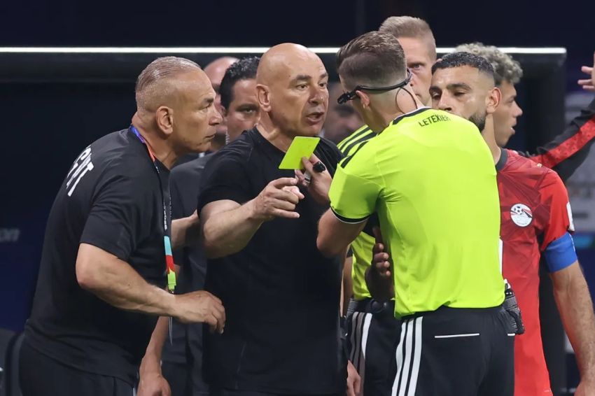 Ini Pesan Menyentuh Pelatih Mesir, Hossam Hassan: Cukuplah Tuhan Bagiku