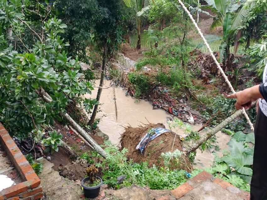 2 Lokasi Longsor di Pematangsiantar, BPBD Bersama Pemerintah Kecamatan Evakuasi Korban