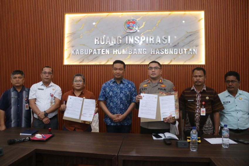 Polres Humbahas dan Pemkab Humbang Hasundutan Teken Naskah Perjanjian Hibah Daerah