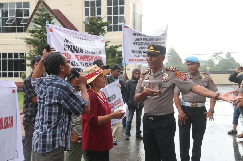 Kapolres Humbahas Terima Aksi Damai Warga Sarsiantar