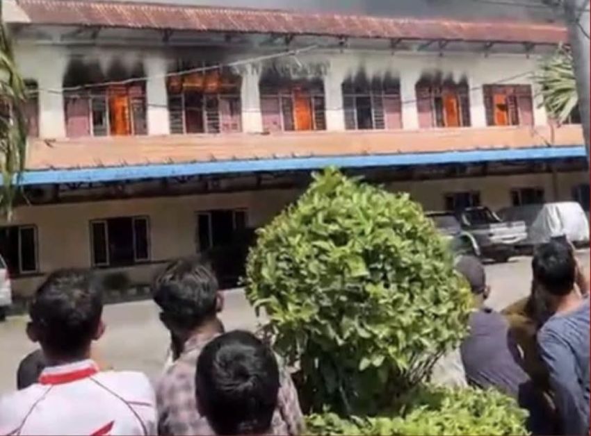 Rantau Prapat Hotel Diamuk 'Sijago Merah', 10 Unit Kamar Hangus Jadi Abu