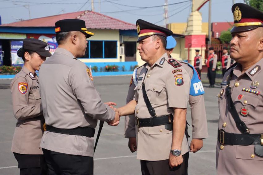 Kapolres Pelabuhan Belawan Pimpin Upacara Serah Terima Jabatan Kapolsek Belawan
