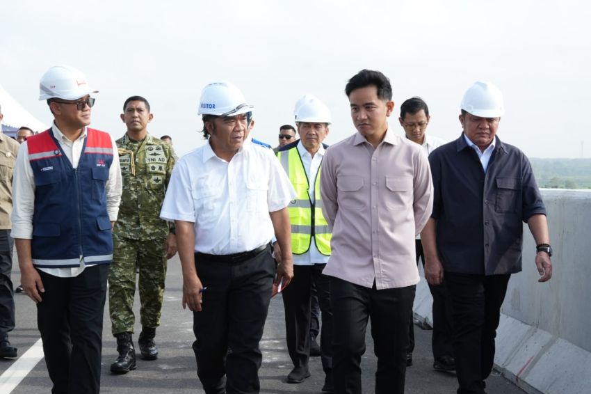 Wakil Presiden Tinjau Jalan Tol Palembang-Betung dan Betung-Tempino-Jambi