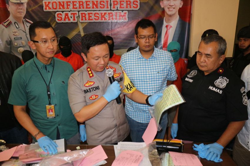 Dibongkar! Komplotan Pemalsu Meterai Raup Ratusan Juta Dalam 2 Tahun