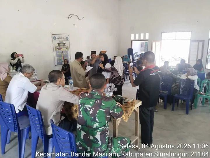 Kolaborasi Babinsa dan Pemerintah Desa Kian Kuat, Pelantikan Tungkat Nagori Bandar Masilam Khidmat
