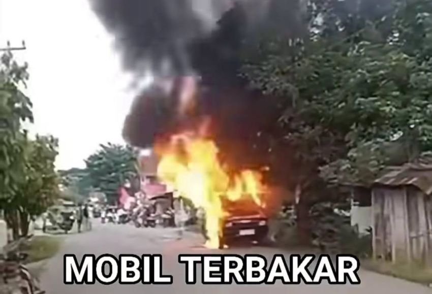 Mobil Toyota Kijang Terbakar di Binjai, Pemilik Jadi Korban