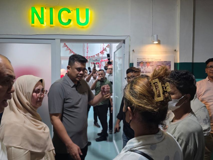 Gubernur Bobby Jenguk Siswi SMKN 1 Berastagi yang Dirawat Intensif, Minta Kasus MBG Tak Berulang