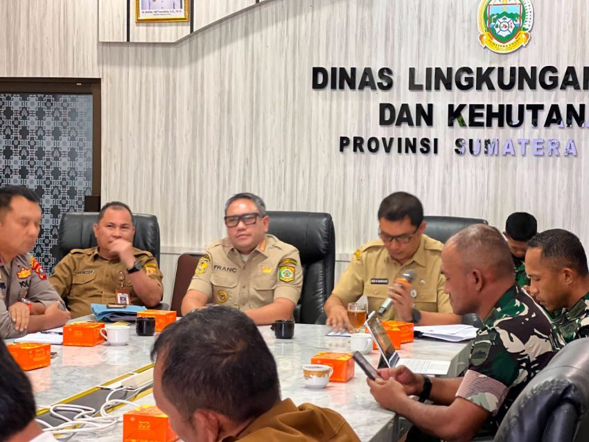 Bupati Franc Bernhard Tumanggor Hadiri Rapat Penertiban Kawasan Hutan di Kabupaten Pakpak Bharat dan Dairi.