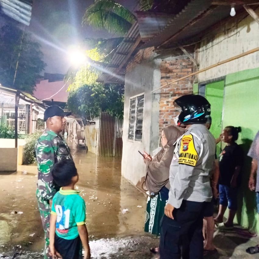 Babinsa Koramil 0201-05 MB Monitoring Luapan Sungai Deli, Sejumlah Wilayah Terdampak Banjir