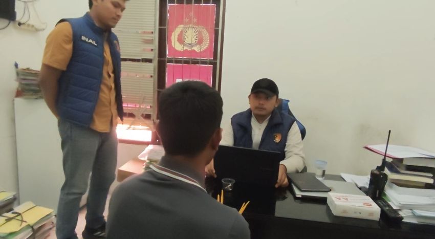 Dilaporkan ke Atasan Lalu Dipecat, Pria Ini Tikam Teman Kerjanya