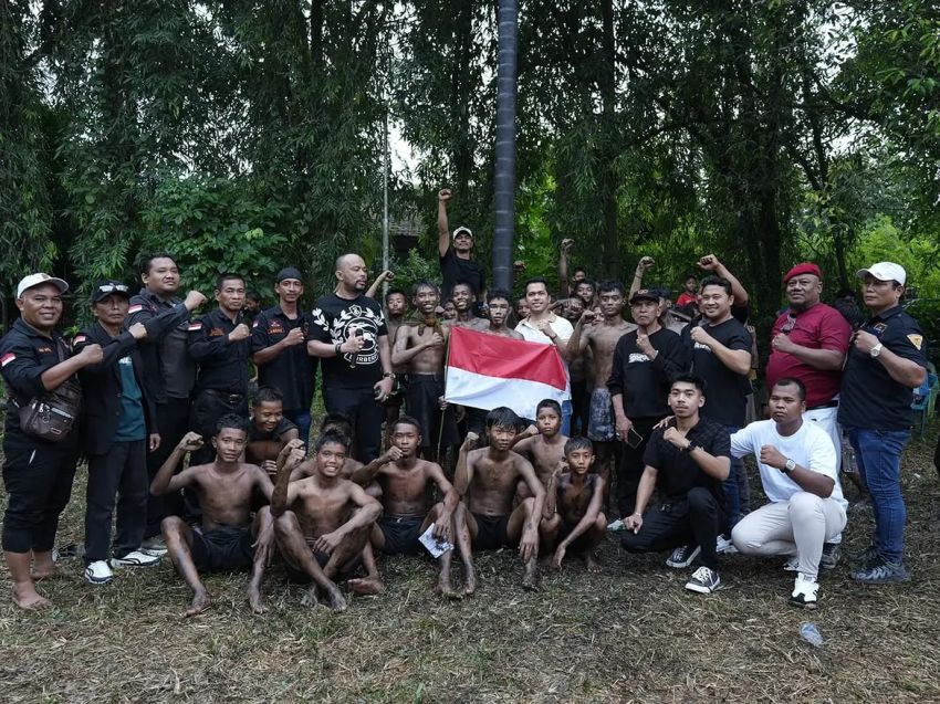 Semarak HUT ke-81 RI, GRIB Jaya Kota Medan Gelar Santunan Anak Yatim hingga Lomba Unik di Medan Amplas
